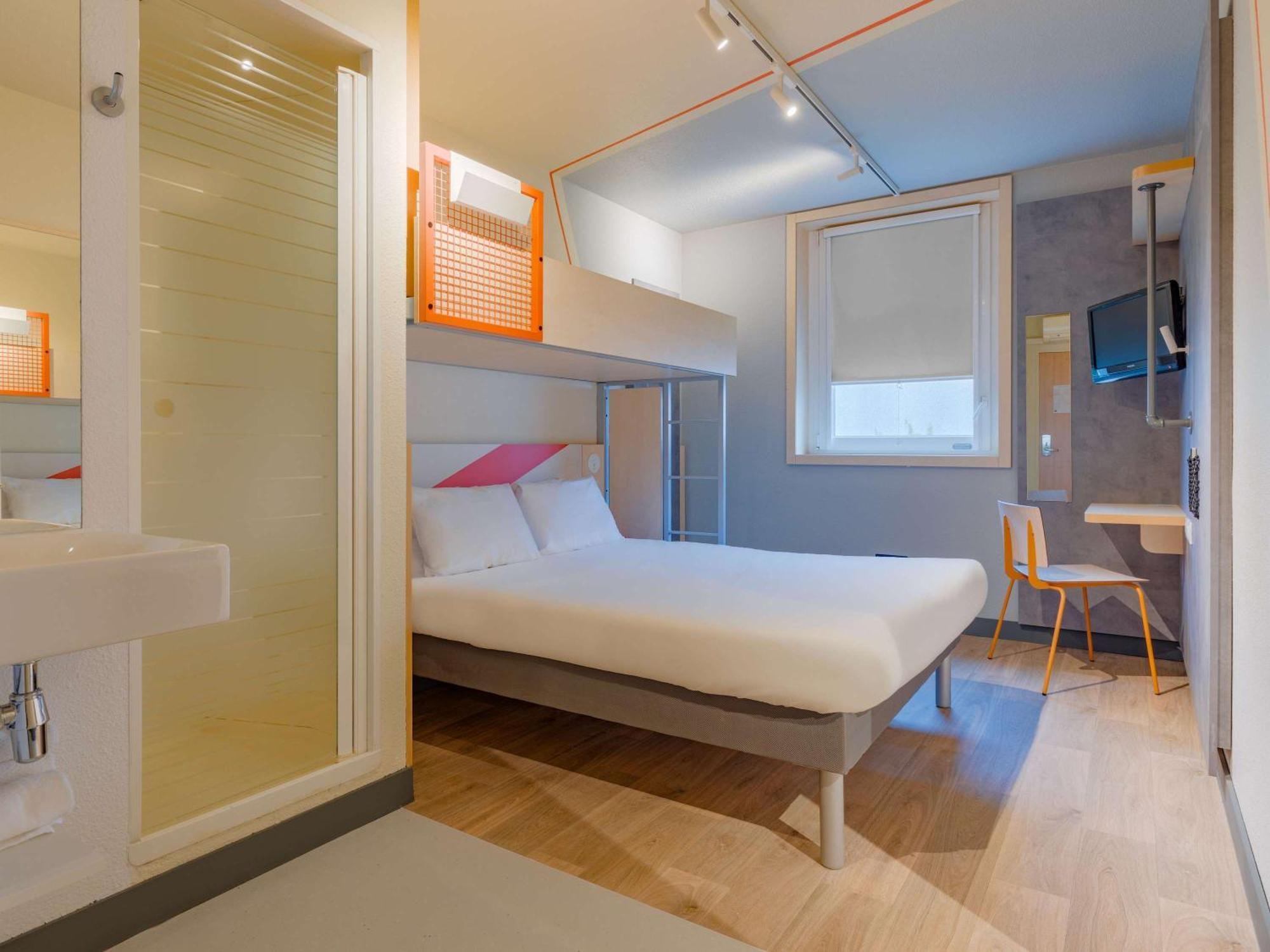 Ibis Budget Lyon Est Saint Quentin Fallavier ภายนอก รูปภาพ