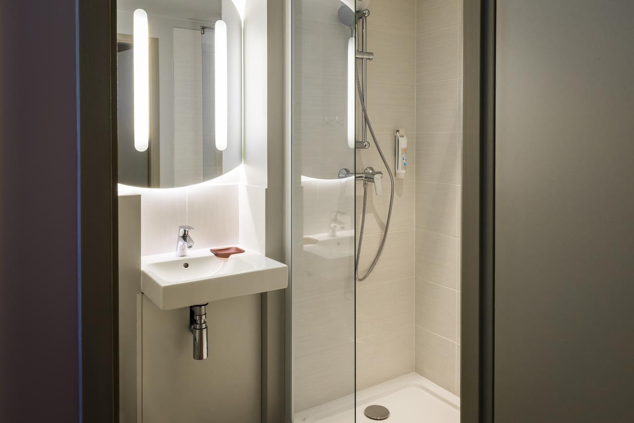 Ibis Budget Lyon Est Saint Quentin Fallavier ภายนอก รูปภาพ